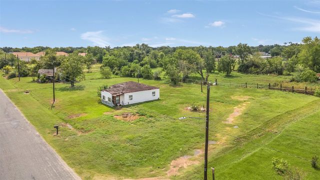 3727 Stella Road, Brookshire, TX 77423