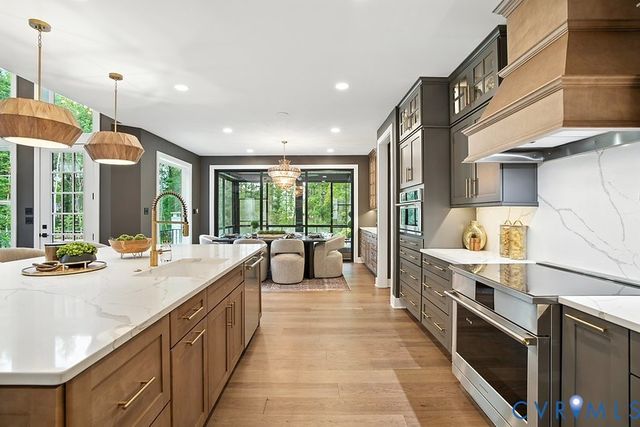 17402 Singing Bird Ct, Moseley, VA 23120