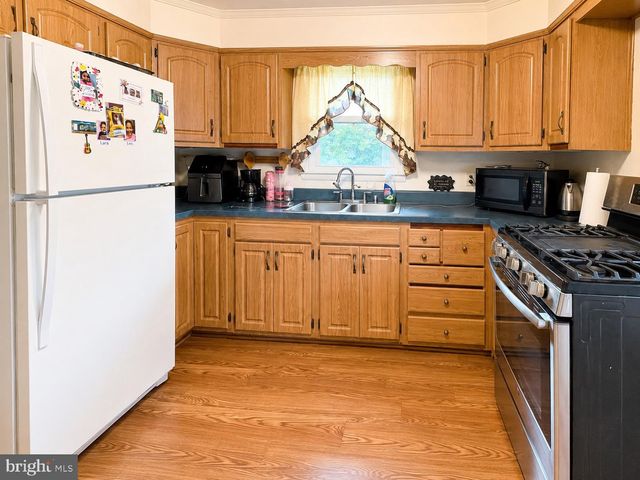 401 LAYCOCK ST, Riverside, NJ 08075