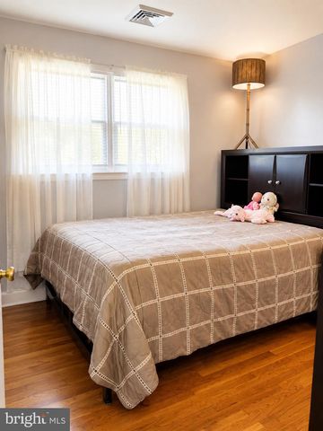 401 LAYCOCK ST, Riverside, NJ 08075