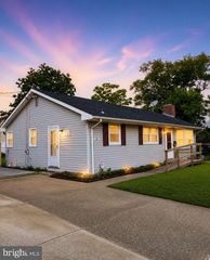 401 LAYCOCK ST, Riverside, NJ 08075