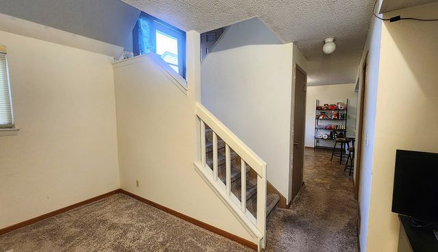 2122 W 58th Street, Davenport, IA 52806