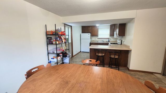2122 W 58th Street, Davenport, IA 52806