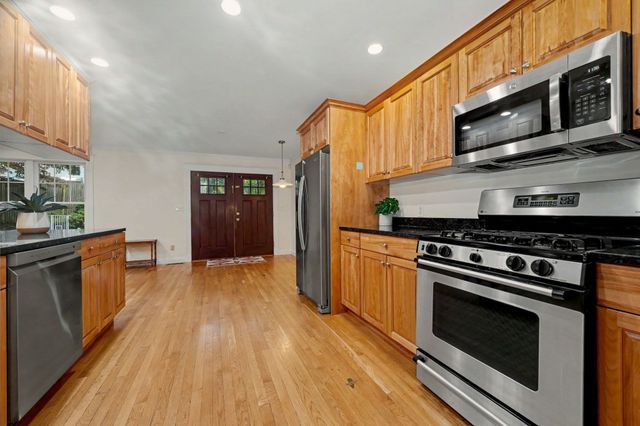 26 Princeton St 26, Newton, MA 02458