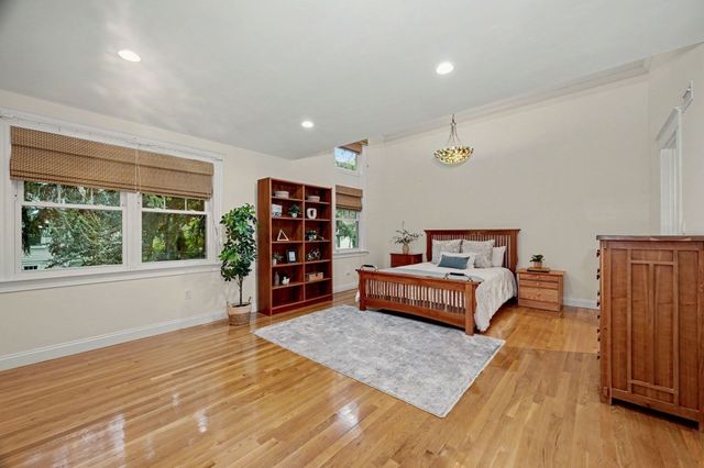 26 Princeton St 26, Newton, MA 02458