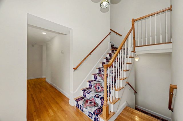 26 Princeton St 26, Newton, MA 02458