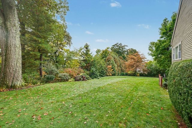 26 Princeton St 26, Newton, MA 02458