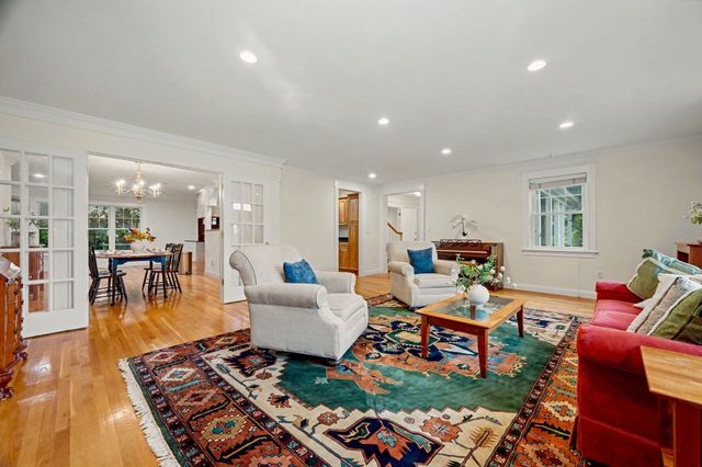 26 Princeton St 26, Newton, MA 02458