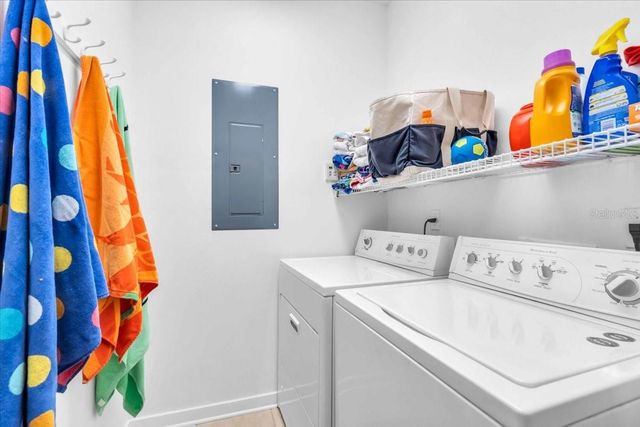 1685 LAUREL STREET 4, Sarasota, FL 34236