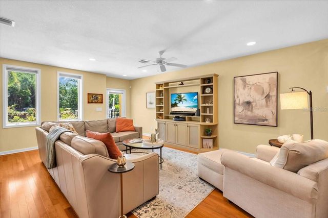 1685 LAUREL STREET 4, Sarasota, FL 34236