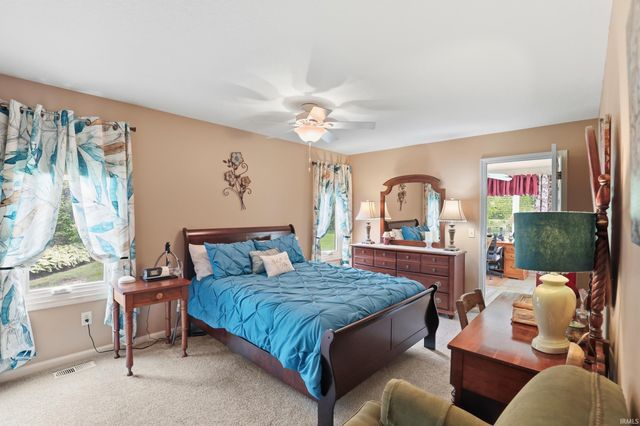9515 Colsons Hill, Fort Wayne, IN 46825