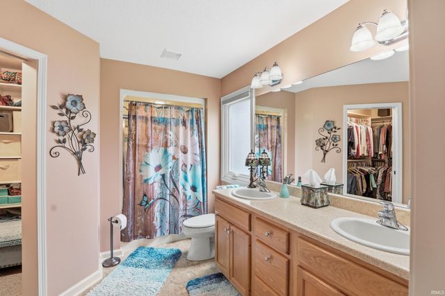 9515 Colsons Hill, Fort Wayne, IN 46825