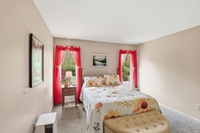 9515 Colsons Hill, Fort Wayne, IN 46825