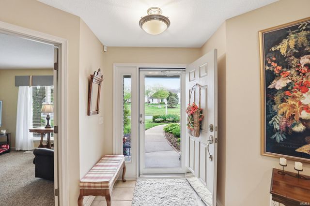 9515 Colsons Hill, Fort Wayne, IN 46825