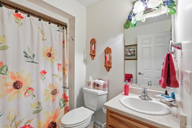 9515 Colsons Hill, Fort Wayne, IN 46825