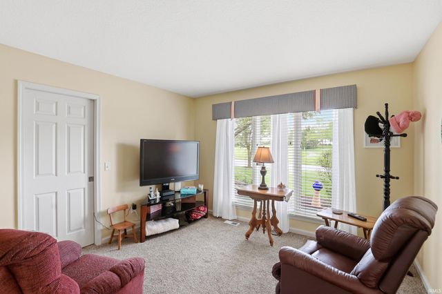 9515 Colsons Hill, Fort Wayne, IN 46825