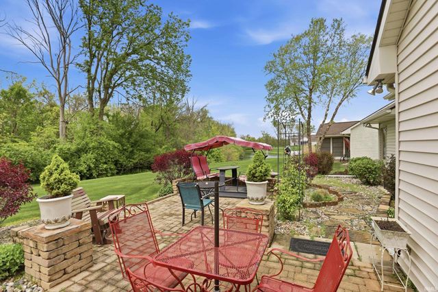 9515 Colsons Hill, Fort Wayne, IN 46825