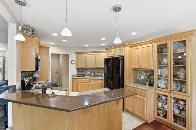 9515 Colsons Hill, Fort Wayne, IN 46825