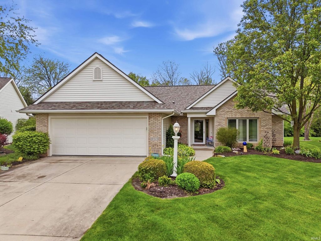 9515 Colsons Hill, Fort Wayne, IN 46825