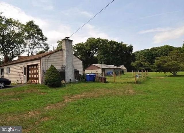 2091 OLD YORK RD, Florence, NJ 08518