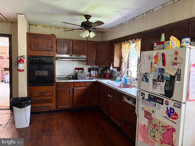 2091 OLD YORK RD, Florence, NJ 08518