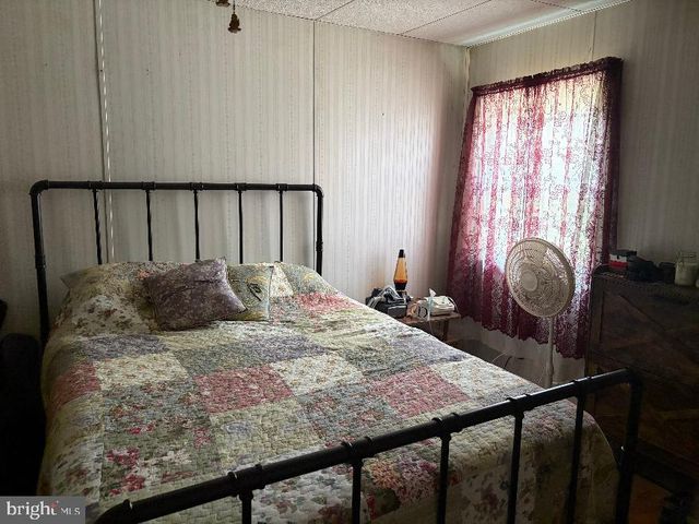 2091 OLD YORK RD, Florence, NJ 08518
