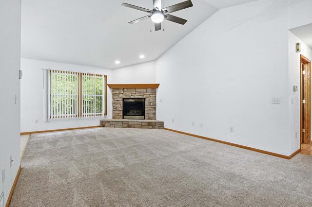 3130 Rockport Park DRIVE, Janesville, WI 53548