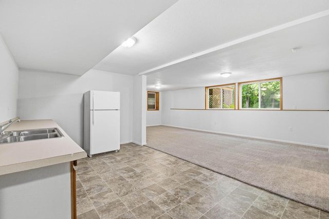 3130 Rockport Park DRIVE, Janesville, WI 53548