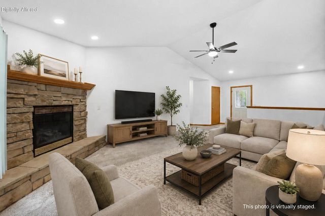 3130 Rockport Park DRIVE, Janesville, WI 53548