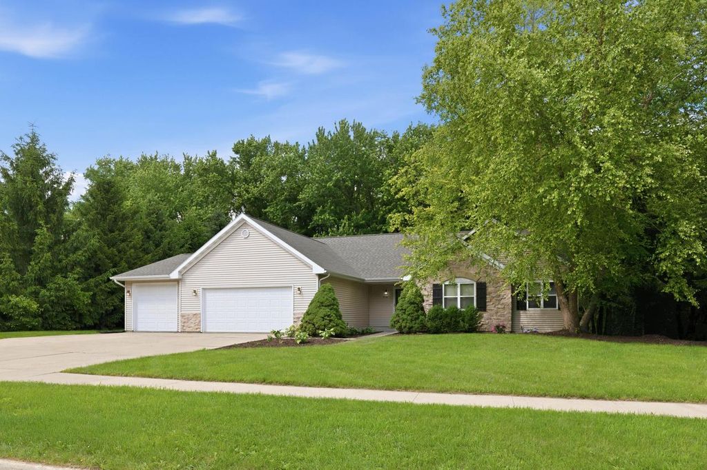 3130 Rockport Park DRIVE, Janesville, WI 53548