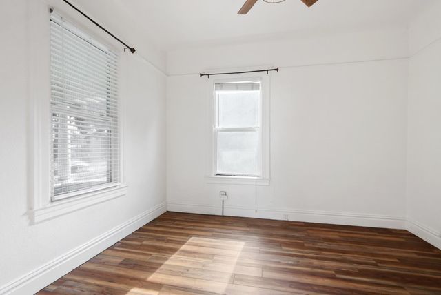 2204 10th St, Sacramento, CA 95818