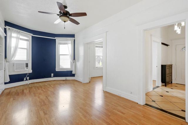 2204 10th St, Sacramento, CA 95818