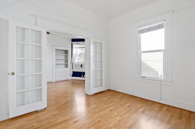 2204 10th St, Sacramento, CA 95818