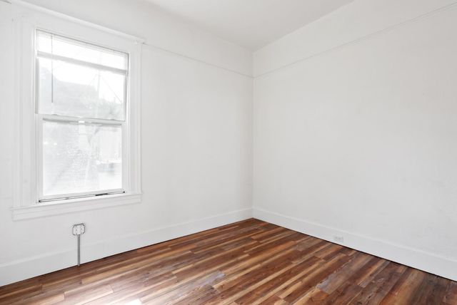 2204 10th St, Sacramento, CA 95818