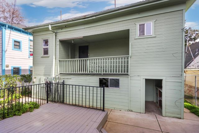 2204 10th St, Sacramento, CA 95818