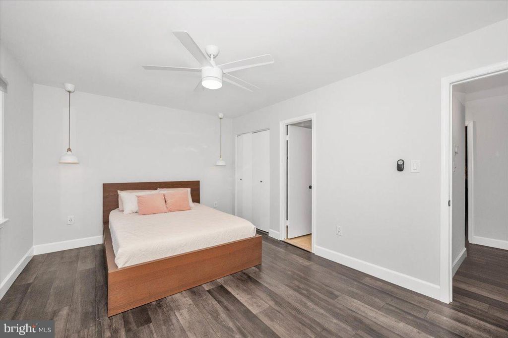Image 18 of property listing at 36 CASTLE CT, Gaithersburg, MD 20878