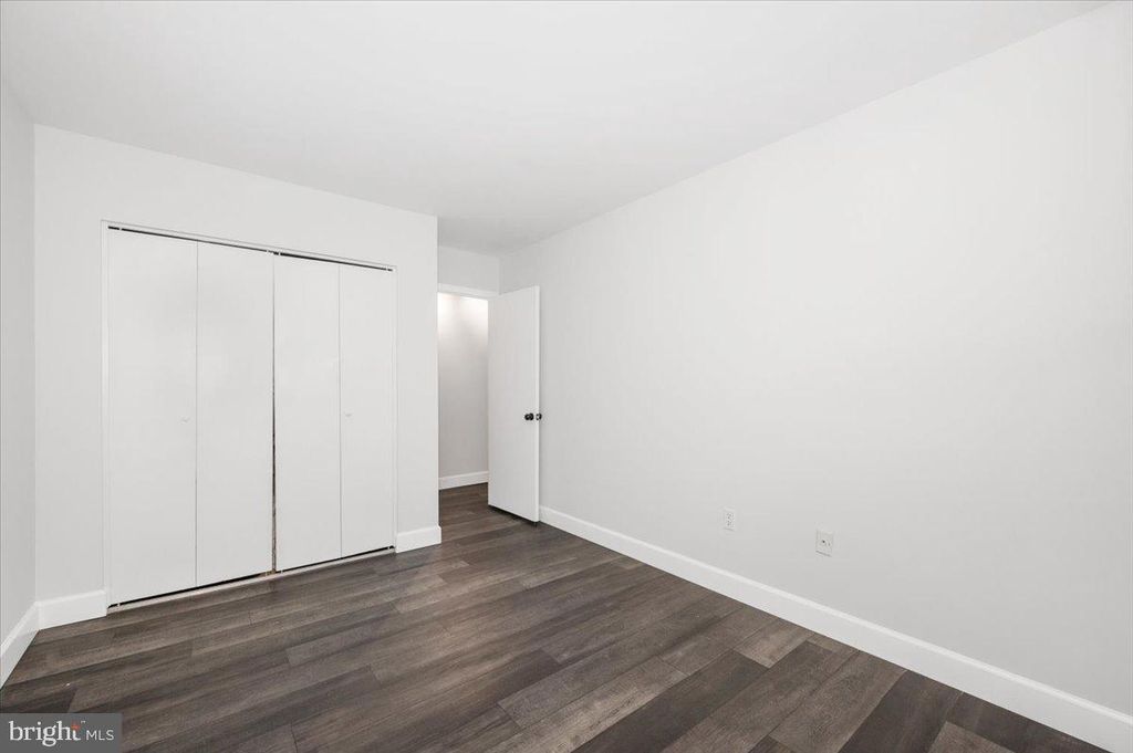 Image 22 of property listing at 36 CASTLE CT, Gaithersburg, MD 20878
