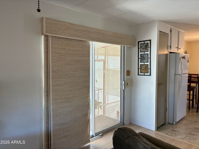 9421 E APACHE Trail B28, Mesa, AZ 85207