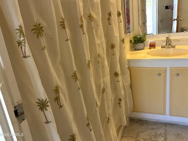 9421 E APACHE Trail B28, Mesa, AZ 85207