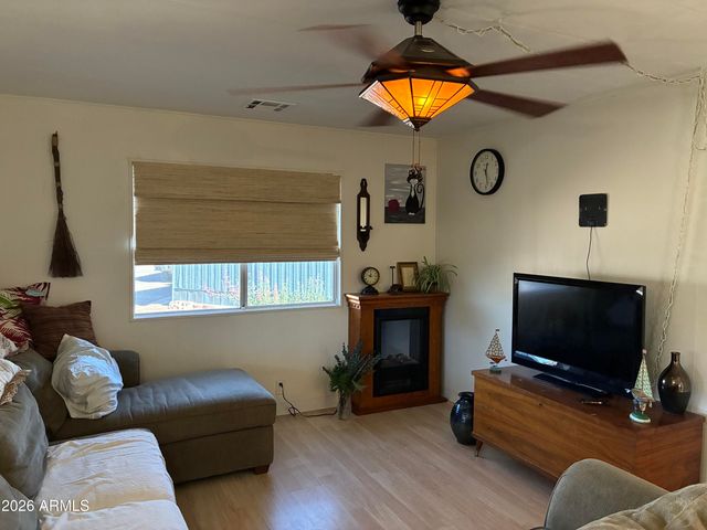 9421 E APACHE Trail B28, Mesa, AZ 85207