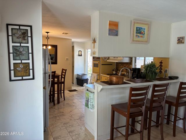 9421 E APACHE Trail B28, Mesa, AZ 85207