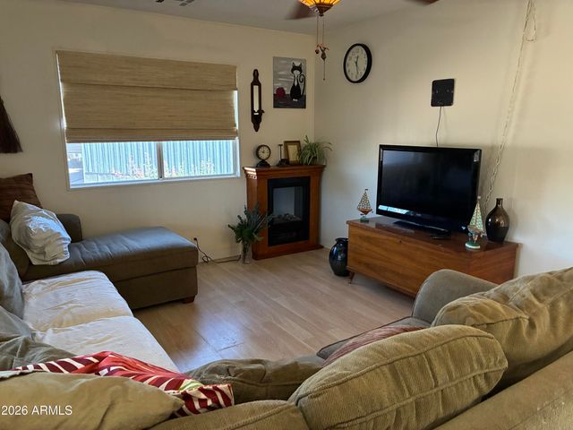 9421 E APACHE Trail B28, Mesa, AZ 85207