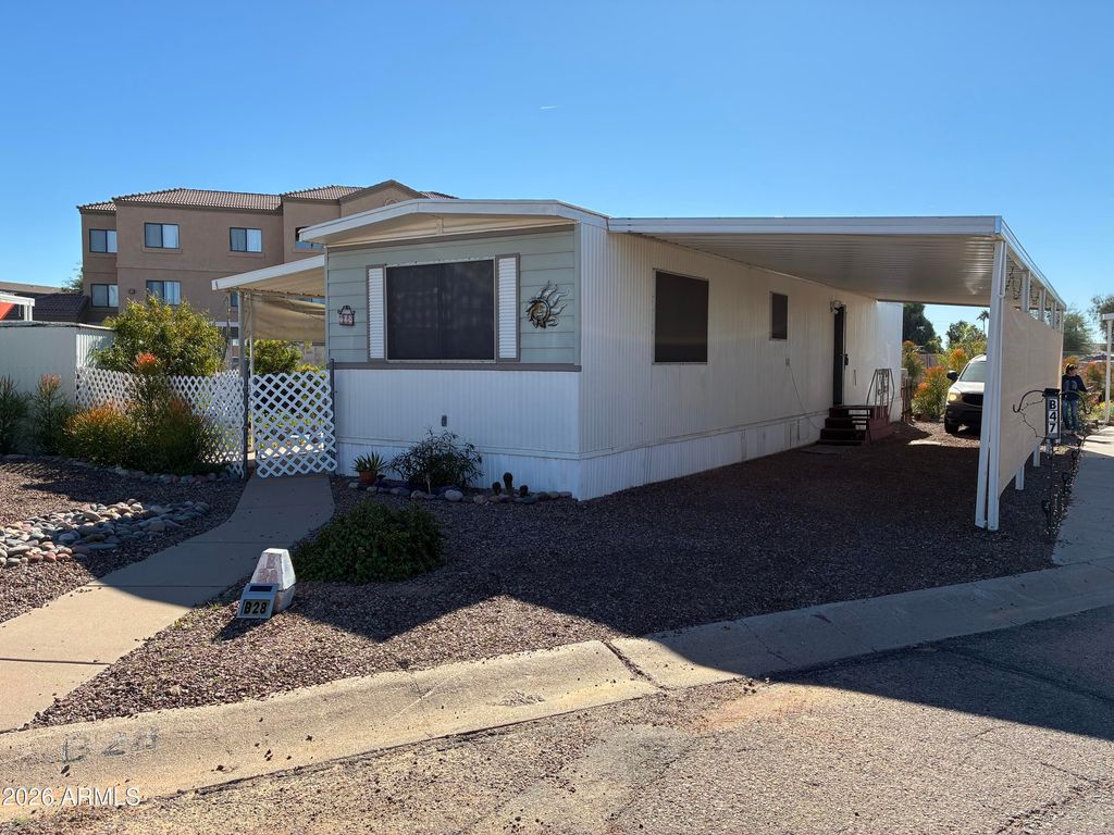 9421 E APACHE Trail B28, Mesa, AZ 85207