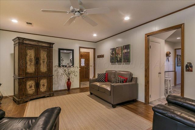 109 CAPROCK Lane, Amarillo, TX 79118