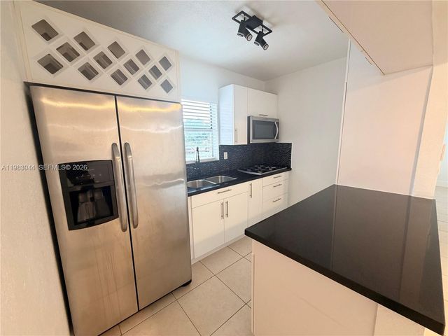 1265 W 24th St 223, Hialeah, FL 33010