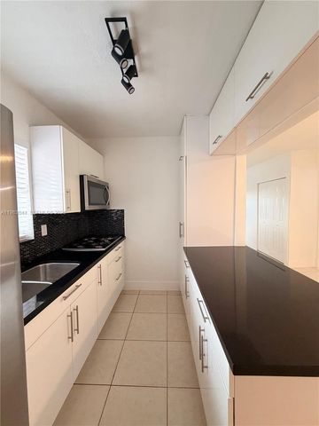 1265 W 24th St 223, Hialeah, FL 33010