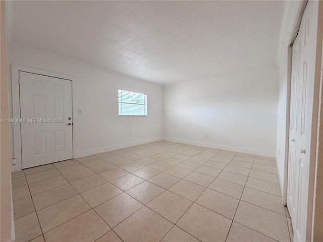1265 W 24th St 223, Hialeah, FL 33010