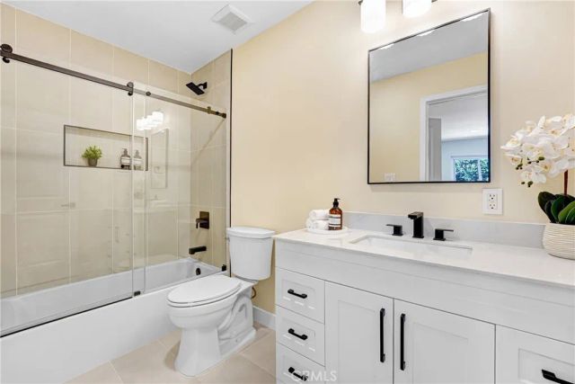 2395 Century, Simi Valley, CA 93063