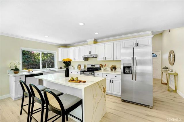 2395 Century, Simi Valley, CA 93063