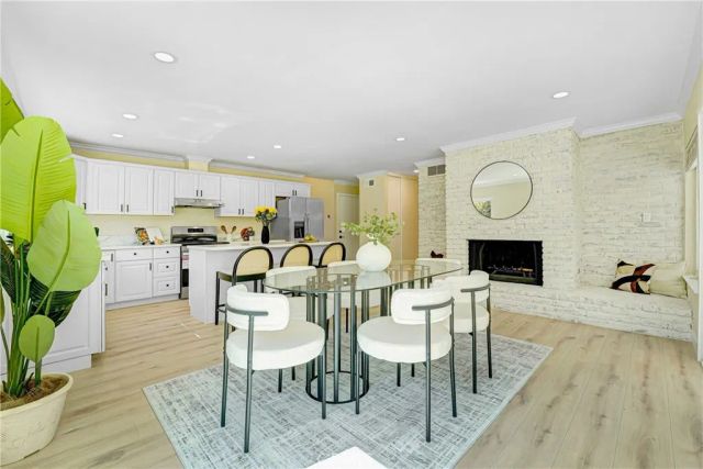 2395 Century, Simi Valley, CA 93063